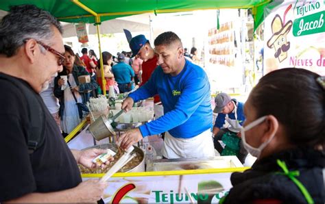 pasteles de soccer|Celebran en grande el primer día del Tejuino; regalan 25 mil bebidas.